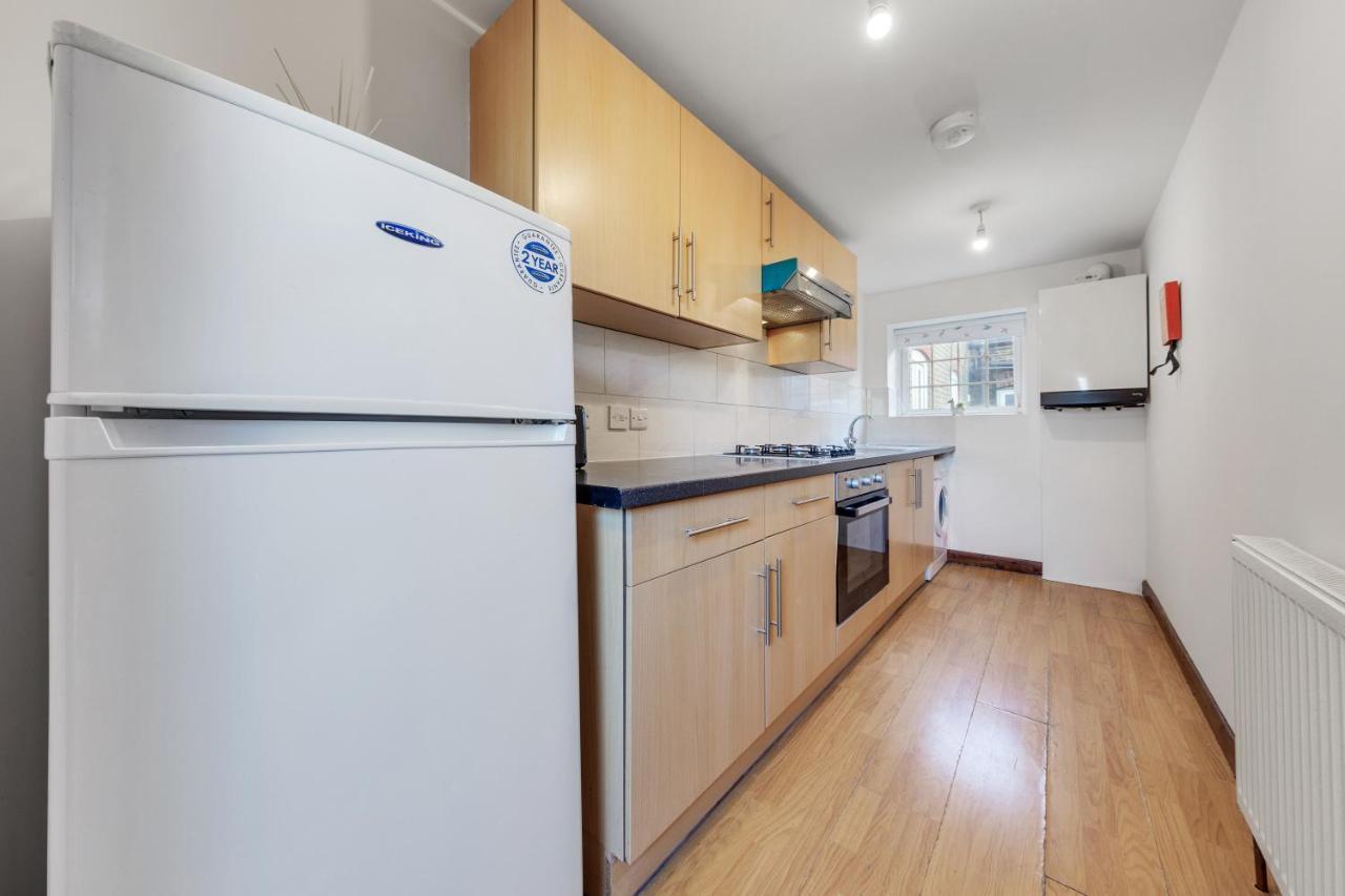 Cozy 1 Bed/Sleep 3/ London Appartement Buitenkant foto