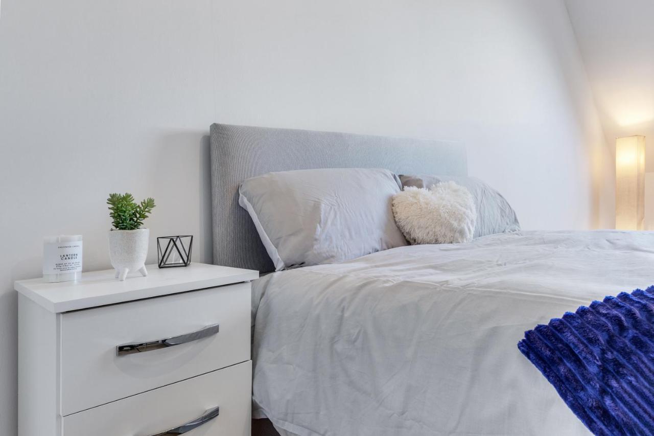 Cozy 1 Bed/Sleep 3/ London Appartement Buitenkant foto